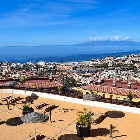 아파트 Sunset Sea Views And Pool 아데제