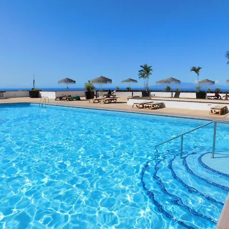 아파트 Sunset Sea Views And Pool 아데제