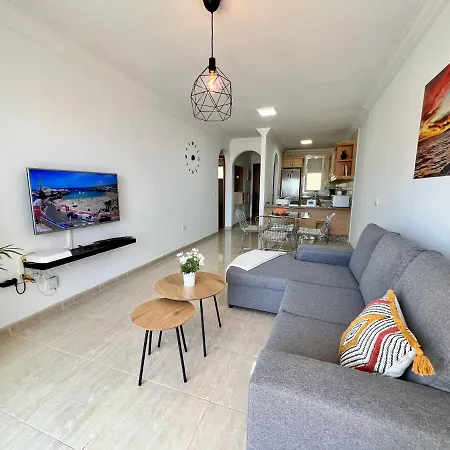 דירה Sunset Sea Views And Pool