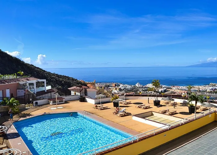 Sunset Sea Views And Pool Адехе