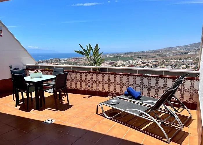 Апартаменты Sunset Sea Views And Pool *